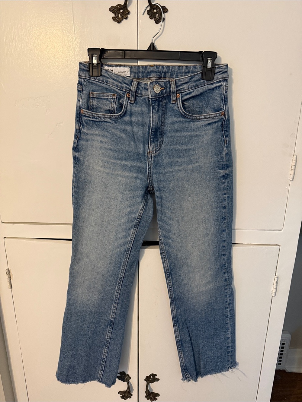 Zara Light Blue Cropped Straight Jeans